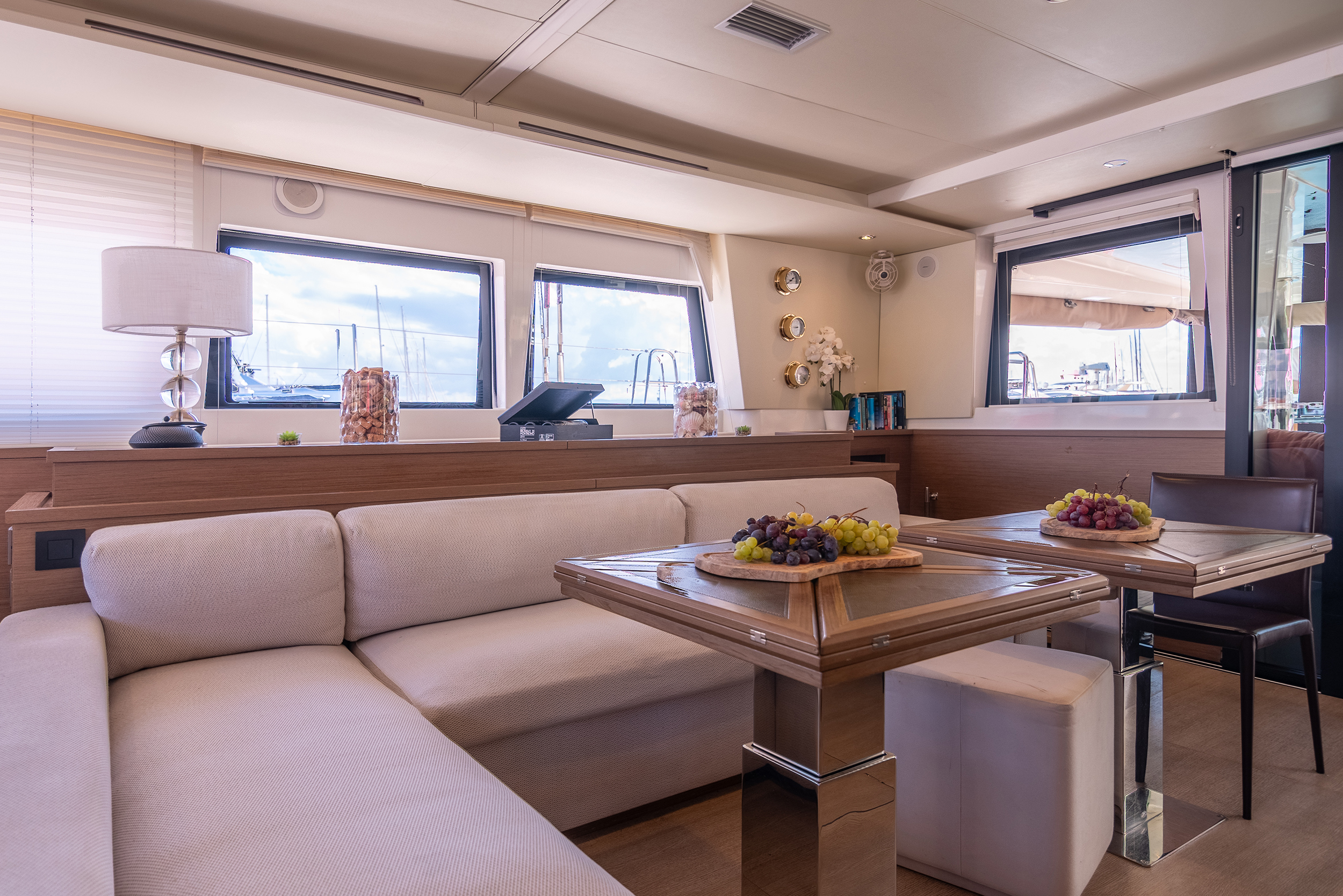 Lagoon 620 - Image 14