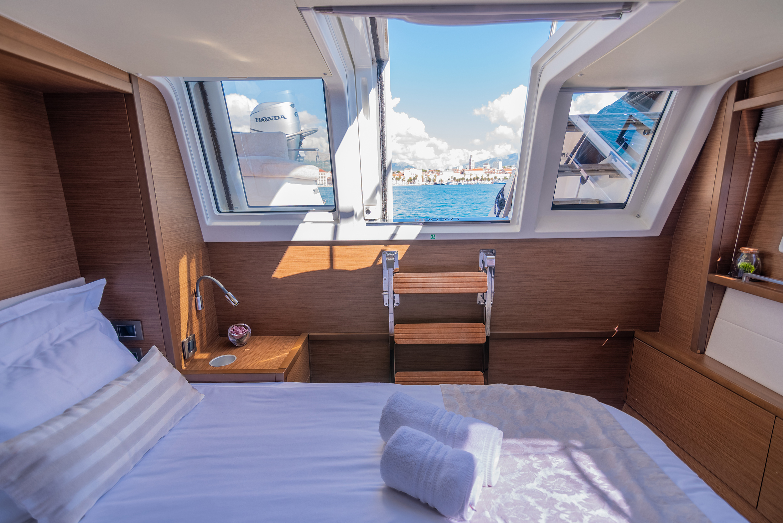 Lagoon 620 - Image 8